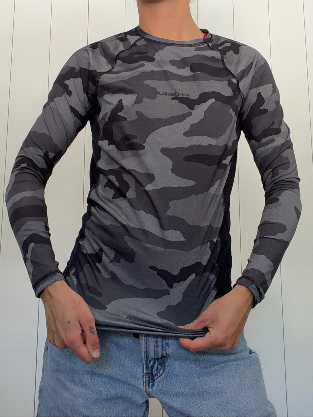 QUICKSILVER RASHGUARD - Picture 2 of 4